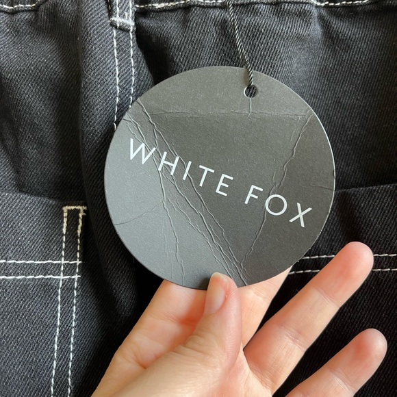 White Fox Black Wide Leg 90s High-waist Cargo Jean  NWT - Picture 7 of 10